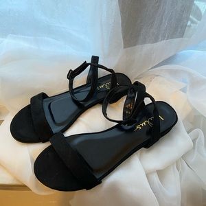Lulus black sandals